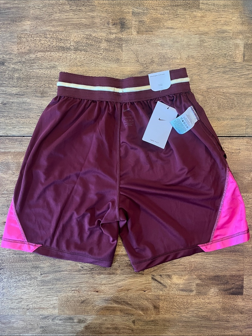 Nike Loose Fit Shorts - Picture 5 of 7